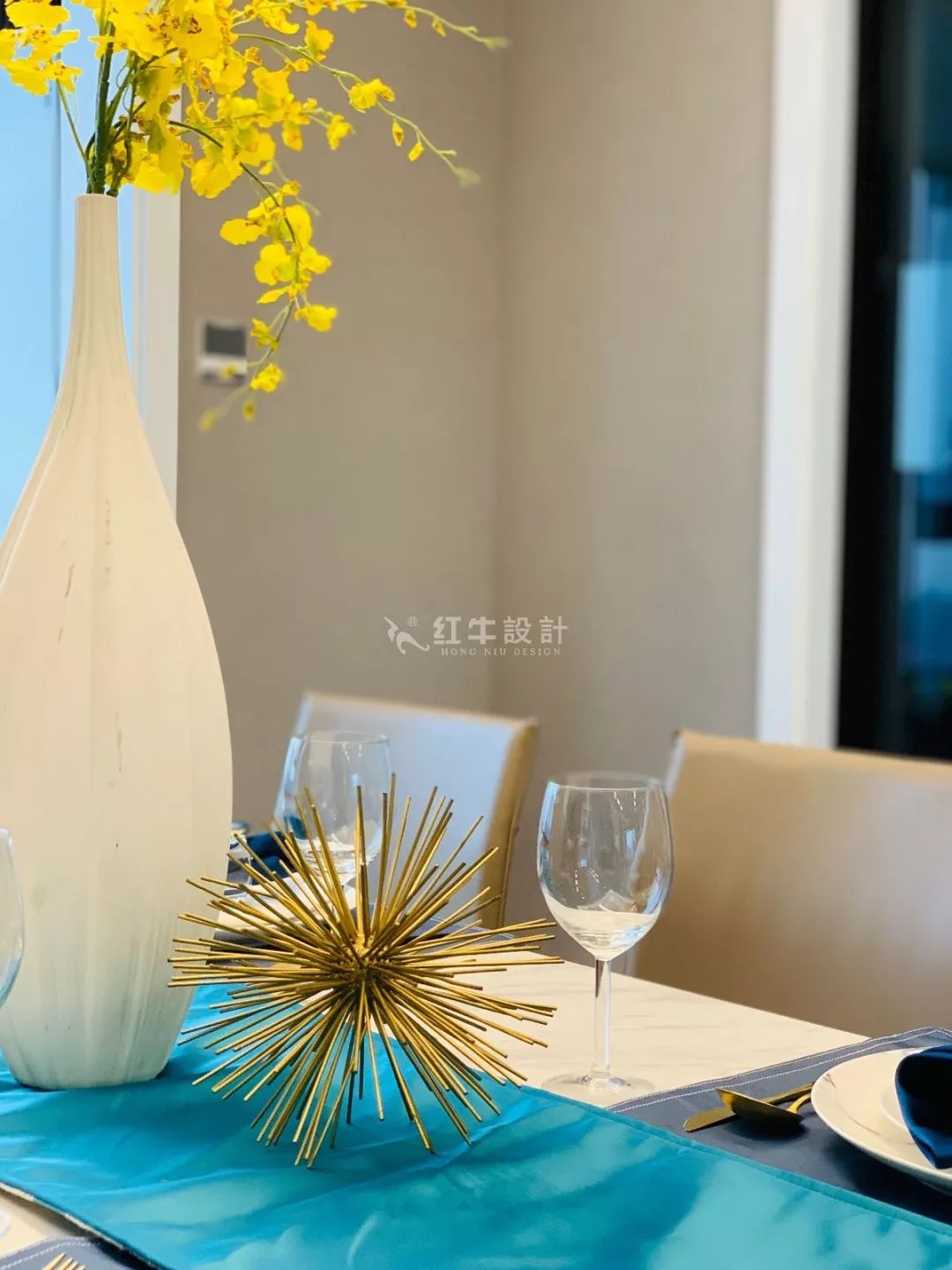 南京保利國(guó)際社區(qū)140㎡現(xiàn)代風(fēng)格--四室二廳大戶型，寬敞開闊又舒適！08餐廳設(shè)計(jì)