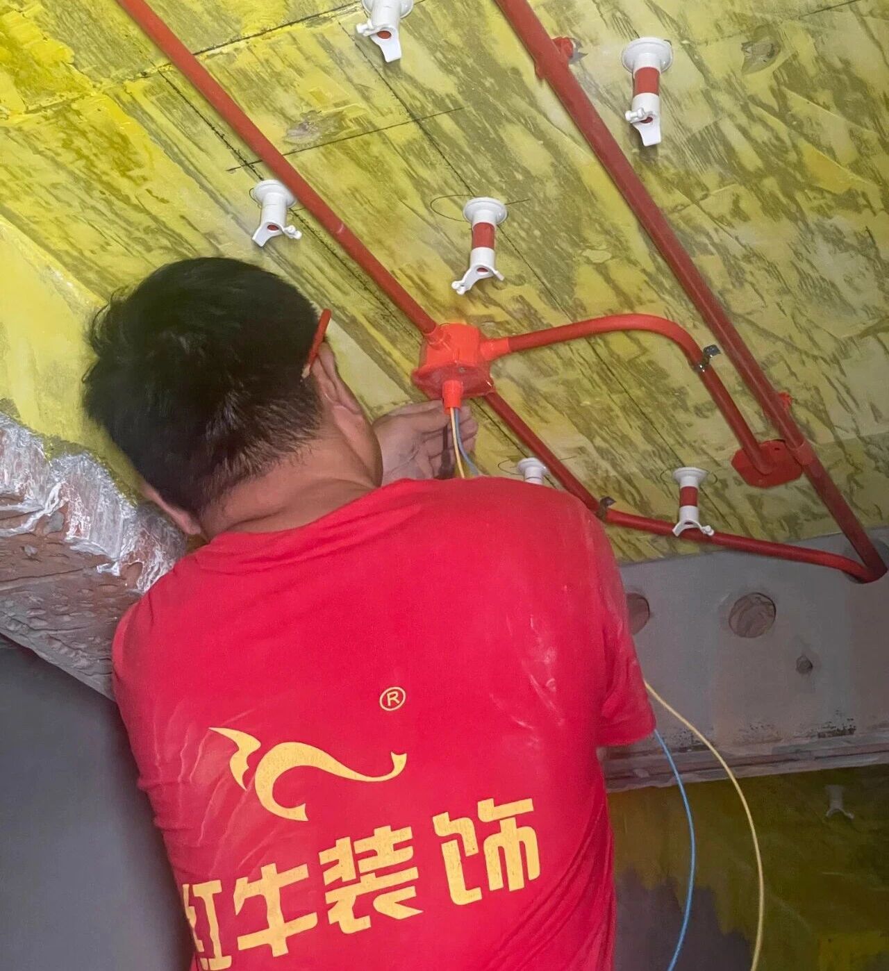 設(shè)計(jì)師工地巡檢，用腳步丈量細(xì)節(jié)，護(hù)航效果完美落地！03